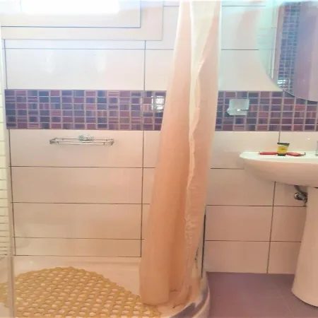 Cozy 3 Bedroom House In Hersonisos Feriehus Hersonissos (Crete)
