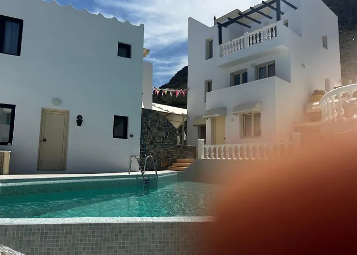 بيت للعطل 3 Bedroom House - Sleeps 15 - Pool Garden Wifi خيرسونِسوس