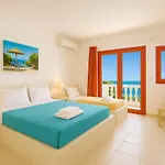 3 Bedroom House - Sleeps 15 - Pool Garden Wifi 別荘 *