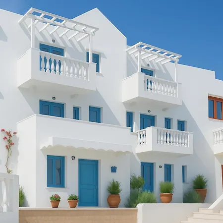 3 Bedroom House - Sleeps 15 - Pool Garden Wifi *