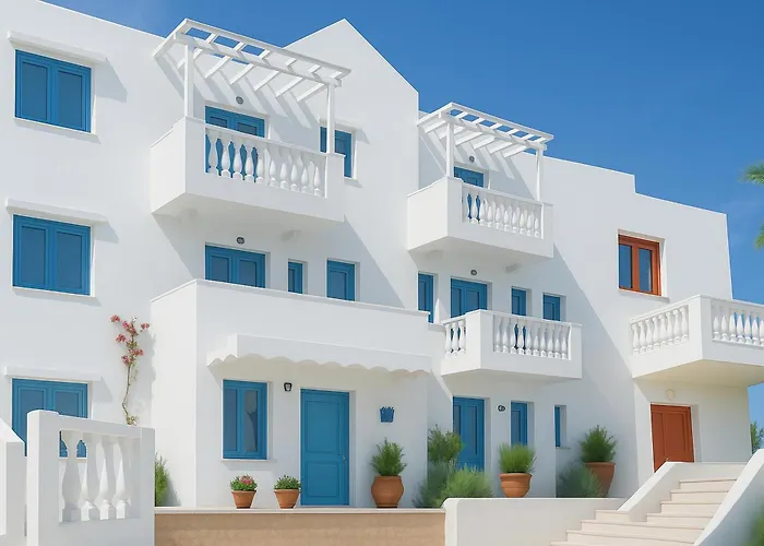 3 Bedroom House - Sleeps 15 - Pool Garden Wifi *